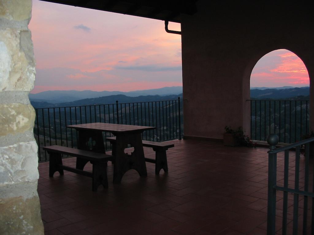 Agriturismo Monte Valentino 피에트라루냐 객실 사진