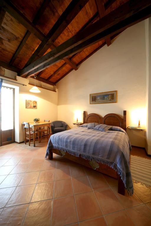 Agriturismo Monte Valentino 피에트라루냐 객실 사진